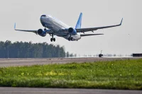 Латвия в марте возобновит авиасообщение с Россией