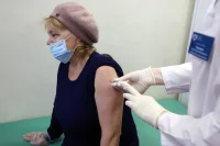 Роспотребнадзор рассказал, какой вакциной от COVID-19 лучше прививаться