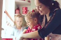 Минтруд предложил ограничить выплаты на детей семьям с существенным имуществом