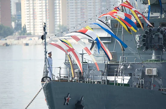 Российские военные взяли на контроль вошедший в Чёрное море корабль ВМС Испании
