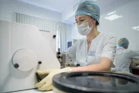 Медленная ходьба повышает риск смерти от COVID-19, выяснили ученые
