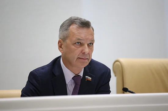 Яцкин призвал разработать критерии для оценки эффективности воспитательной работы в школах