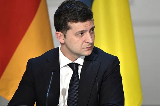 Зеленский подписал стратегию нацбезопасности Украины