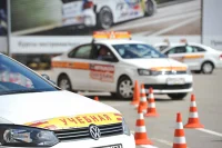 При сдаче на права можно будет использовать машины автошкол и ГИБДД