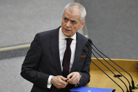 Онищенко призвал россиян никогда не отказываться от масочного режима