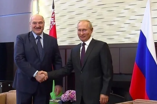 Путин и Лукашенко обсудили борьбу с коронавирусом