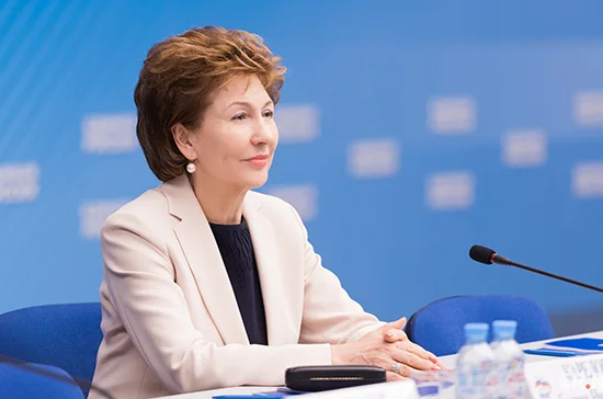 Карелова призвала быстрее адаптировать для инвалидов образовательные учреждения