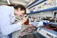 Минобрнауки дополнительно выделит молодым учёным более 2,5 млрд рублей в 2021 году 