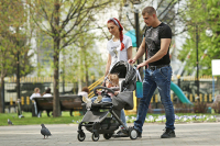 «Единая Россия» предложит полностью оплачивать больничные родителям дошкольников