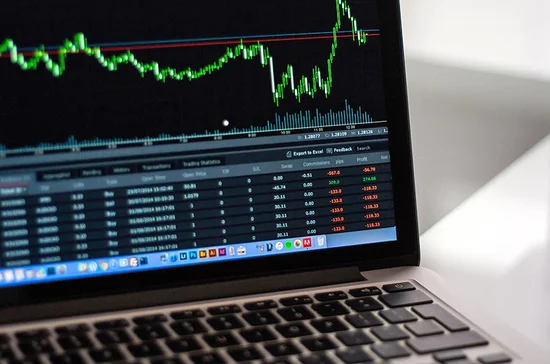Сложные финансовые инструменты хотят запретить продавать «новичкам»