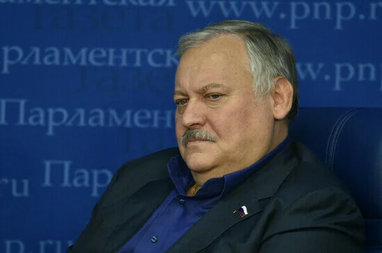 Затулин назвал уловкой призыв Зеленского к Путину встретиться в Донбассе