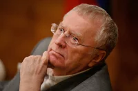 Жириновский призвал россиян сделать прививку от коронавируса
