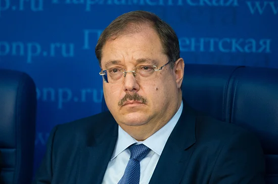 Депутаты работают над реализацией инициатив президента о детском отдыхе