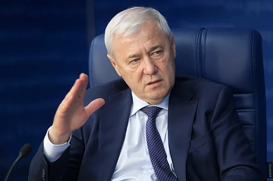 Выводить деньги за границу станет накладнее
