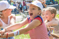 В Госдуму внесли проект о кешбэке за детский отдых