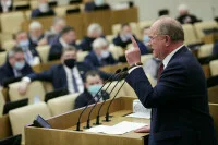 Зюганов назвал стрельбу в Казани попыткой запугать общество