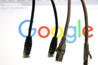 Роскомнадзор требует от Google снять ограничения с YouTube-канала RT