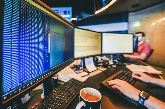 Обязывающий IT-гигантов размещать офисы в России законопроект могут принять весной