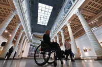 Кабмин утвердил порядок использования электронного сертификата инвалидов 