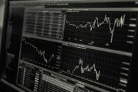 Россияне смогут зарабатывать на фондовых рынках без риска для кошелька