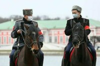 На госслужбу &mdash; верхом и с шашкой