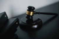 КС указал на ответственность руководителей ликвидированных юрлиц перед кредиторами