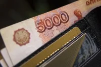 В ФНС предлагают штрафовать работодателей за каждую зарплату ниже МРОТ