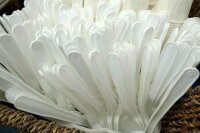 В России хотят запретить пластиковую посуду и ватные палочки