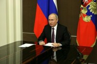 Путин: нужно проработать вопрос с тарифами для перевозки детей в такси