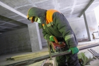 Работодателей хотят обязать контролировать безопасность труда «чужих» сотрудников