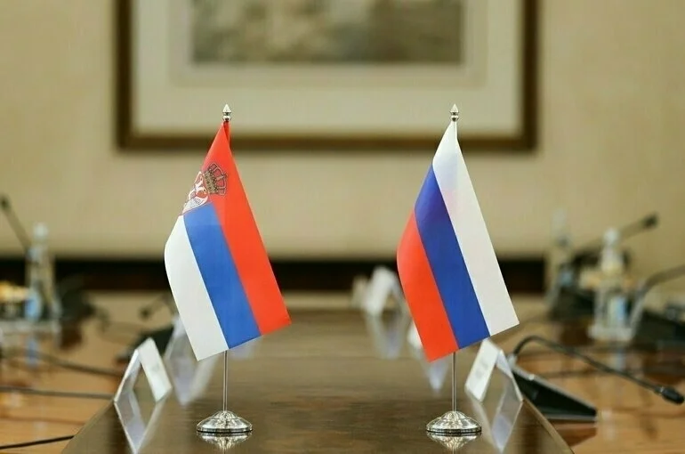 Путин и Вучич запустили производство «Спутника V» в Сербии