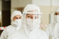 В России впервые с февраля выявили 12,5 тысячи заразившихся коронавирусом за сутки