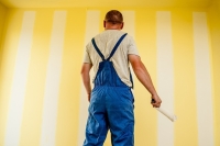 Кабмин указал на недостатки законопроекта о запрете шума в домах ночью