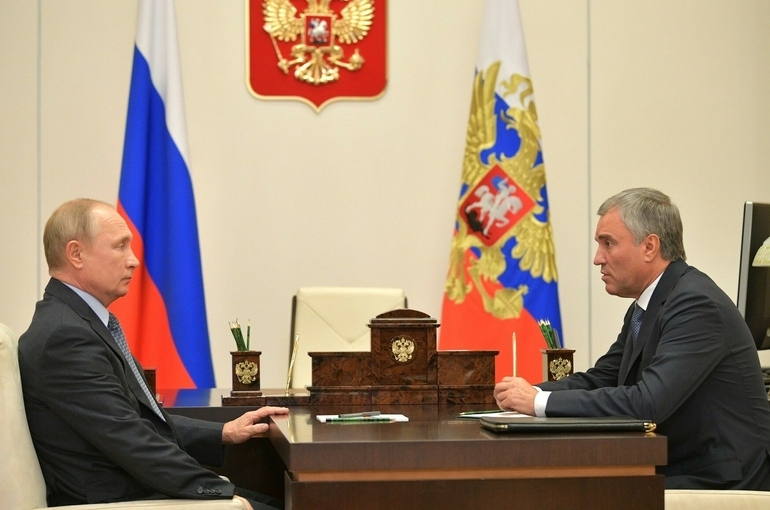 Володин: в период пандемии и санкций Путин сделал всё, чтобы защитить страну