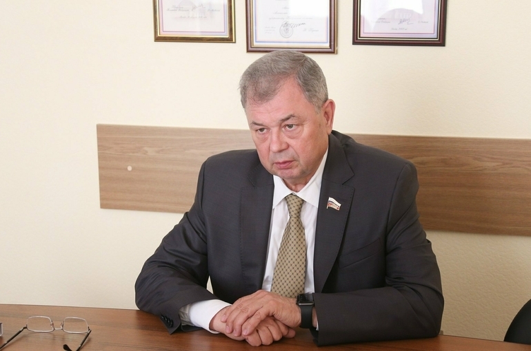 Артамонов: нужно стимулировать регионы зарабатывать
