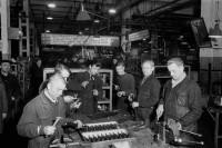 Как в СССР боролись за трудовую дисциплину