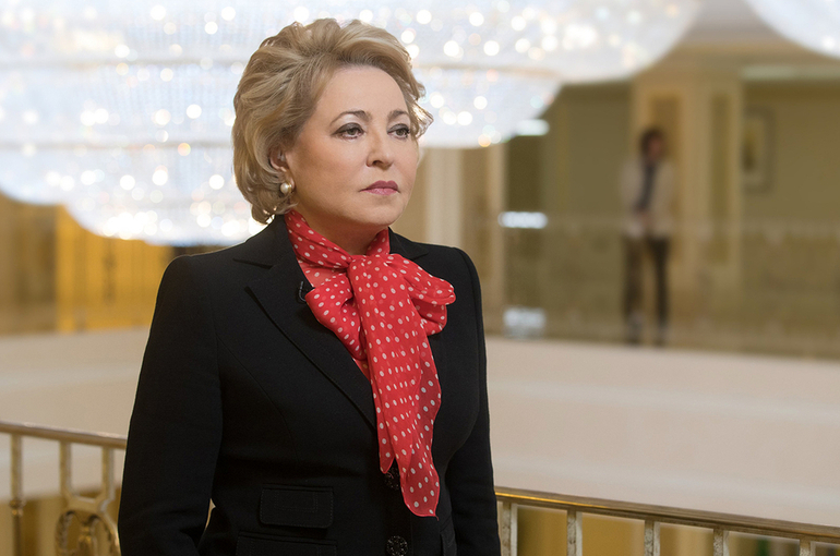 Матвиенко назвала плодотворной работу законодателей по совершенствованию правового пространства России