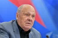 Ямпольская: именем Владимира Меньшова назовут улицы и корабли