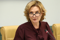 Сенатор рассказала, как оформить выплаты беременным и семьям с детьми 8-17 лет 