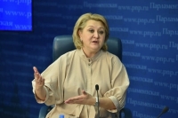 Гумерова объяснила, почему родителям приходится платить за дополнительное образование детей