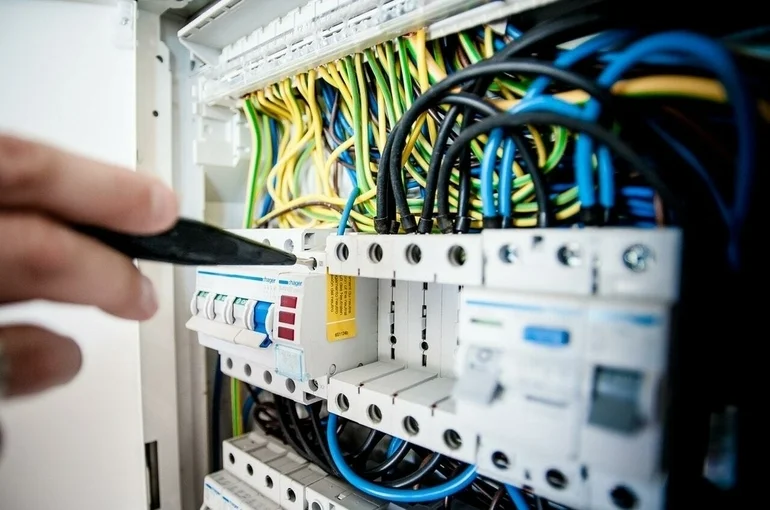 Дома в России хотят оснастить устройствами защиты работы электросети