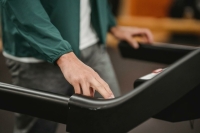 Антигравитационные дорожки используют для реабилитации переболевших COVID-19