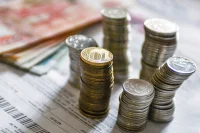 Сумма долгов населения по ЖКУ в первом полугодии превысила 120 млрд рублей