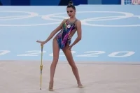 Дина Аверина выиграла серебро в многоборье по художественной гимнастке на Олимпиаде