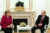 Путин и Меркель начали переговоры в Кремле