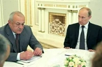 Путин наградил орденами сенаторов от Северной Осетии и Ингушетии