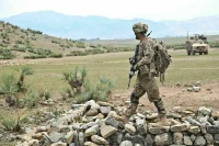 Число жертв терактов в аэропорту Кабула возросло до 90