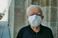 В Минздраве напомнили о рисках для пожилых, связанных с началом учебного года