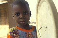 В Нигерии бандиты похитили более ста школьников и учителей