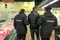 Хулиганствующих мигрантов предложили выдворять на родину